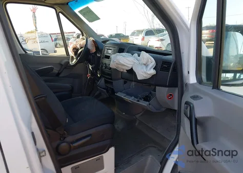 2016 Mercedes-Benz Sprinter 2500 Normal Roof из США, поврежденный, VIN WD3PE7DD2GP326643